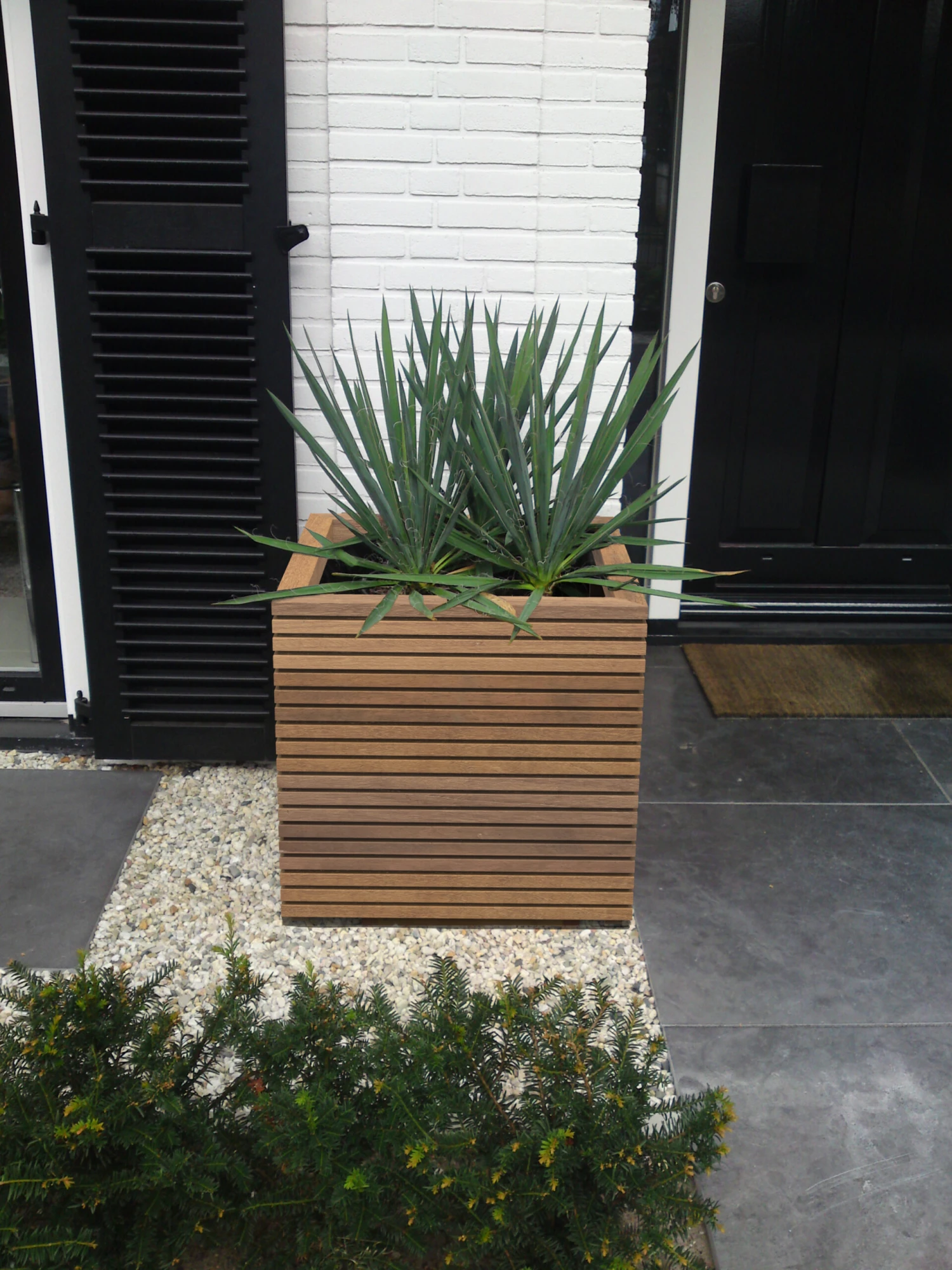 Plantenbak Hardhout 120x120x75 Cm Malaga Adezz 4 Plantenbak Hardhout 120x120x75 Cm Malaga Adezz - Afbeelding 2