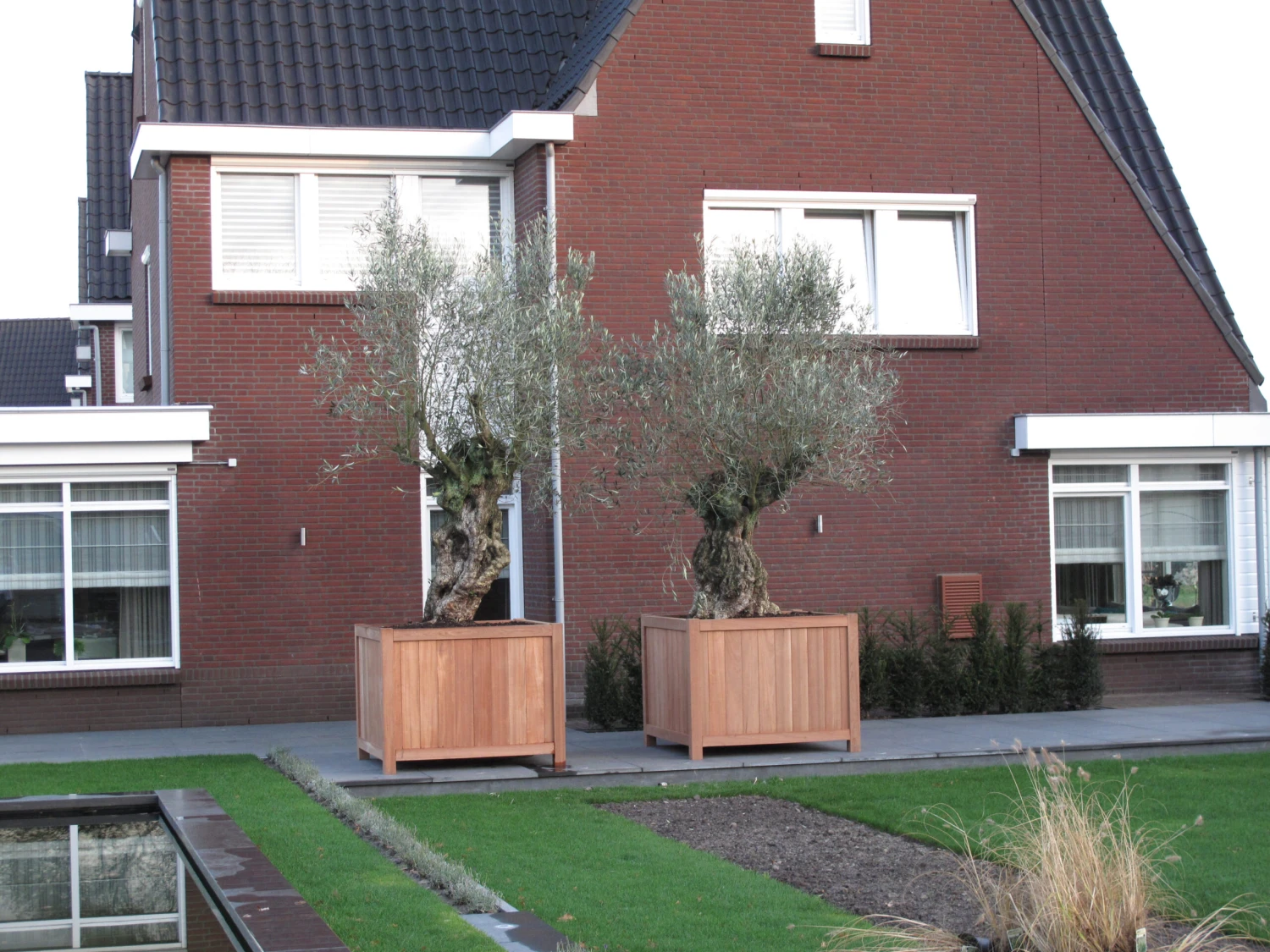 Plantenbak Hardhout 120x50x60 Cm Valencia Adezz 4 Plantenbak Hardhout 120x50x60 Cm Valencia Adezz - Afbeelding 2